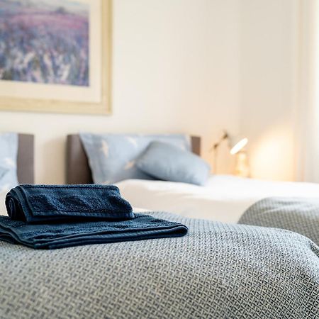 Comfortable And Spacious Superb Holiday Home In Llanelli, Dog Friendly 外观 照片