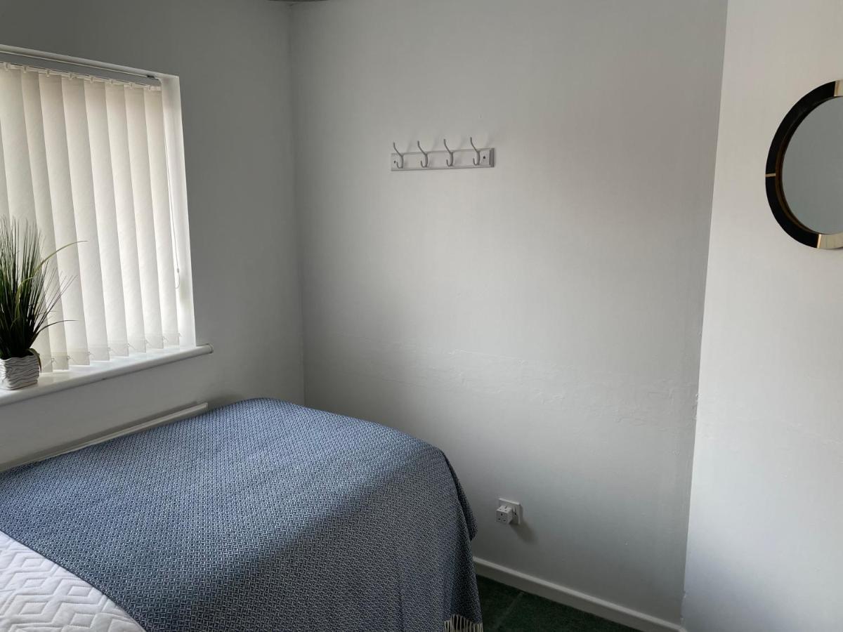 Comfortable And Spacious Superb Holiday Home In Llanelli, Dog Friendly 外观 照片
