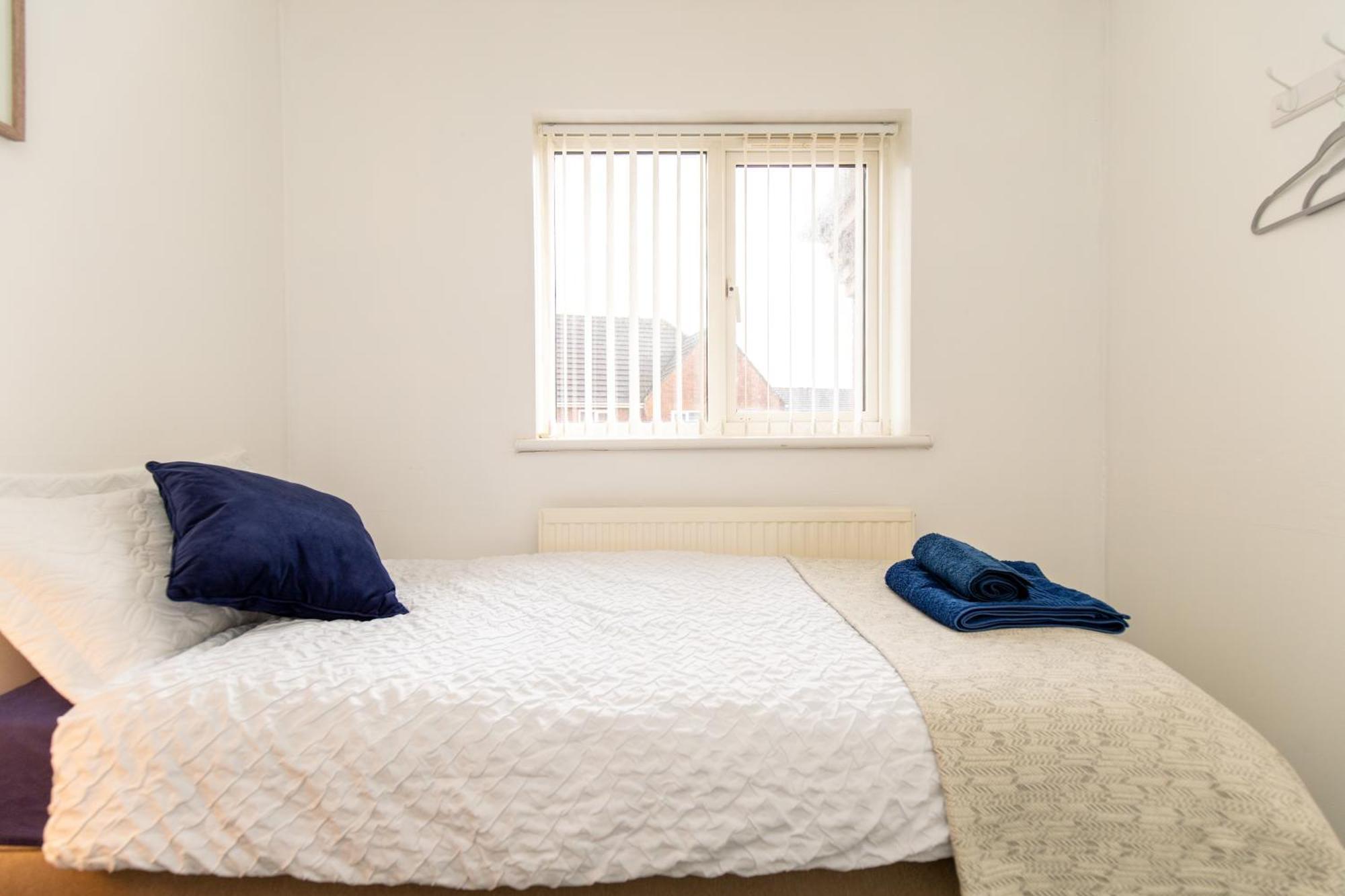 Comfortable And Spacious Superb Holiday Home In Llanelli, Dog Friendly 外观 照片