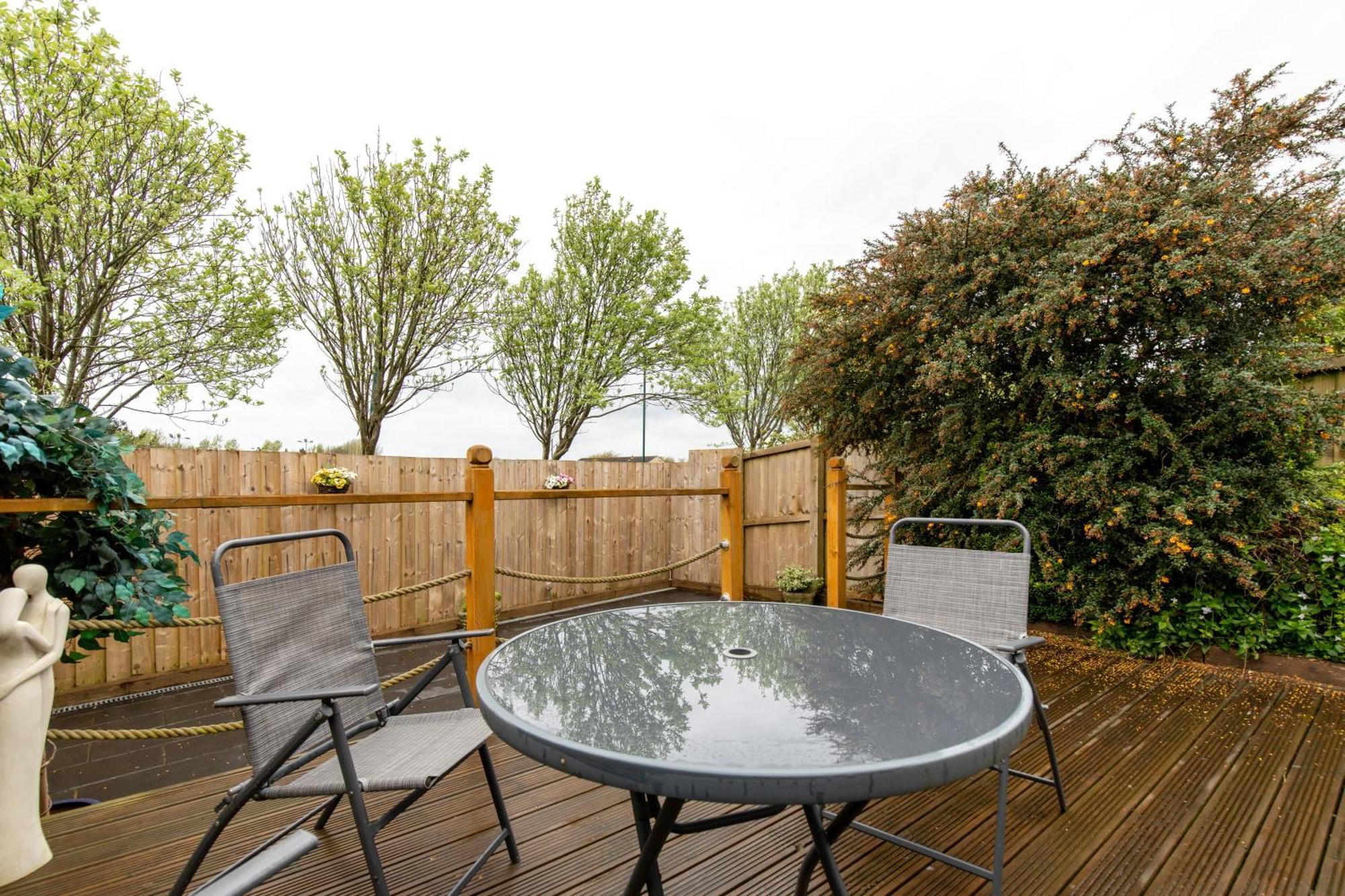 Comfortable And Spacious Superb Holiday Home In Llanelli, Dog Friendly 外观 照片