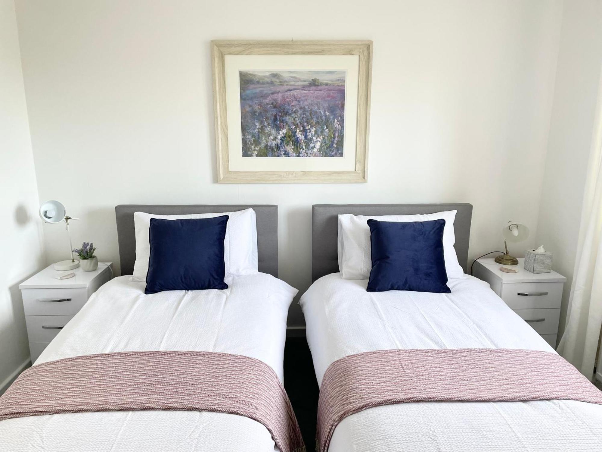 Comfortable And Spacious Superb Holiday Home In Llanelli, Dog Friendly 外观 照片